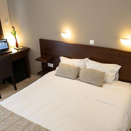 Hotel Hill Athene Buitenkant foto